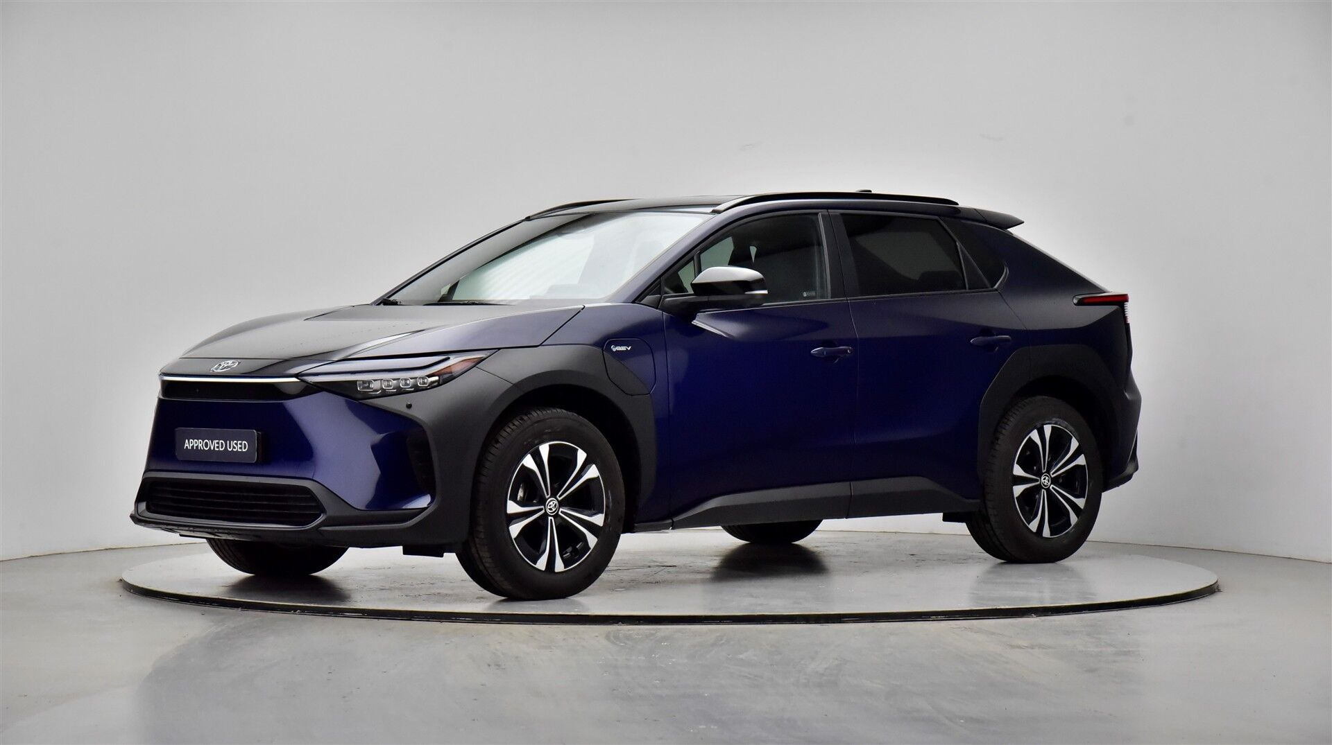 Turquoise Toyota BZ4X fra 2025