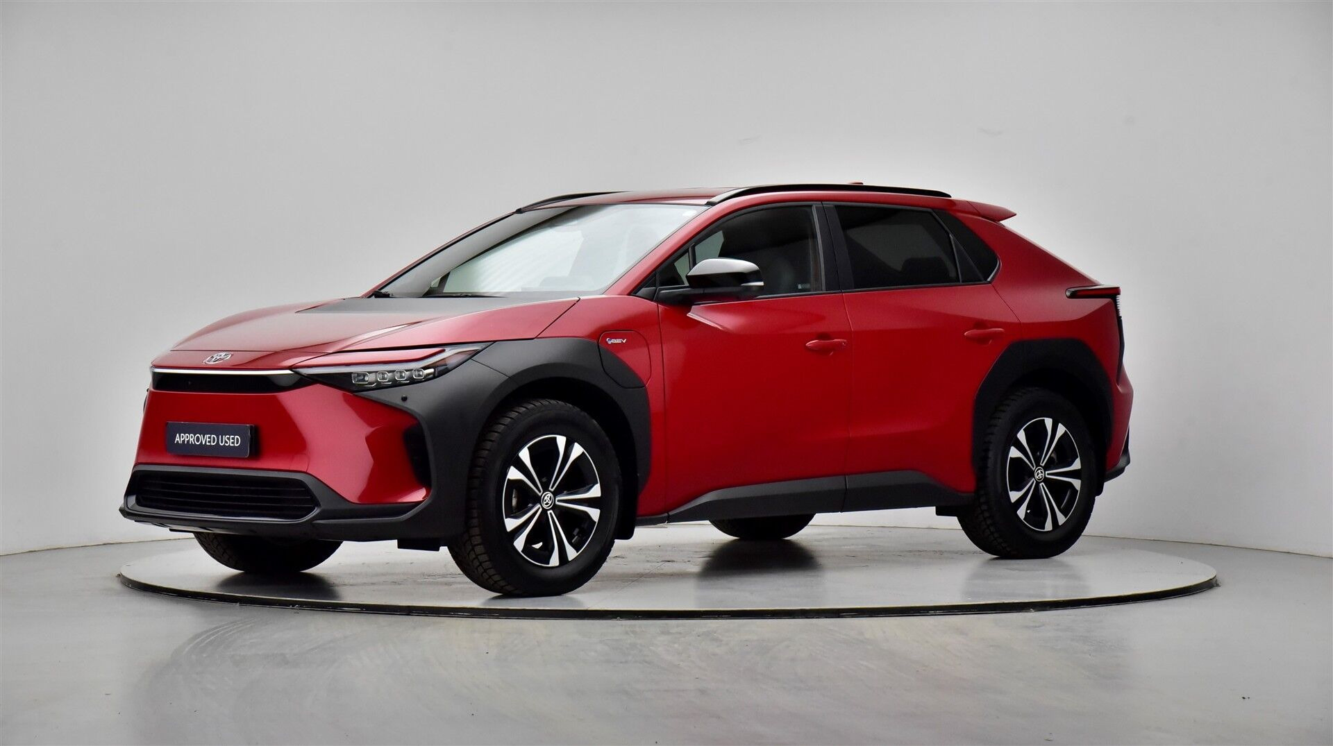 Rød Toyota BZ4X fra 2024