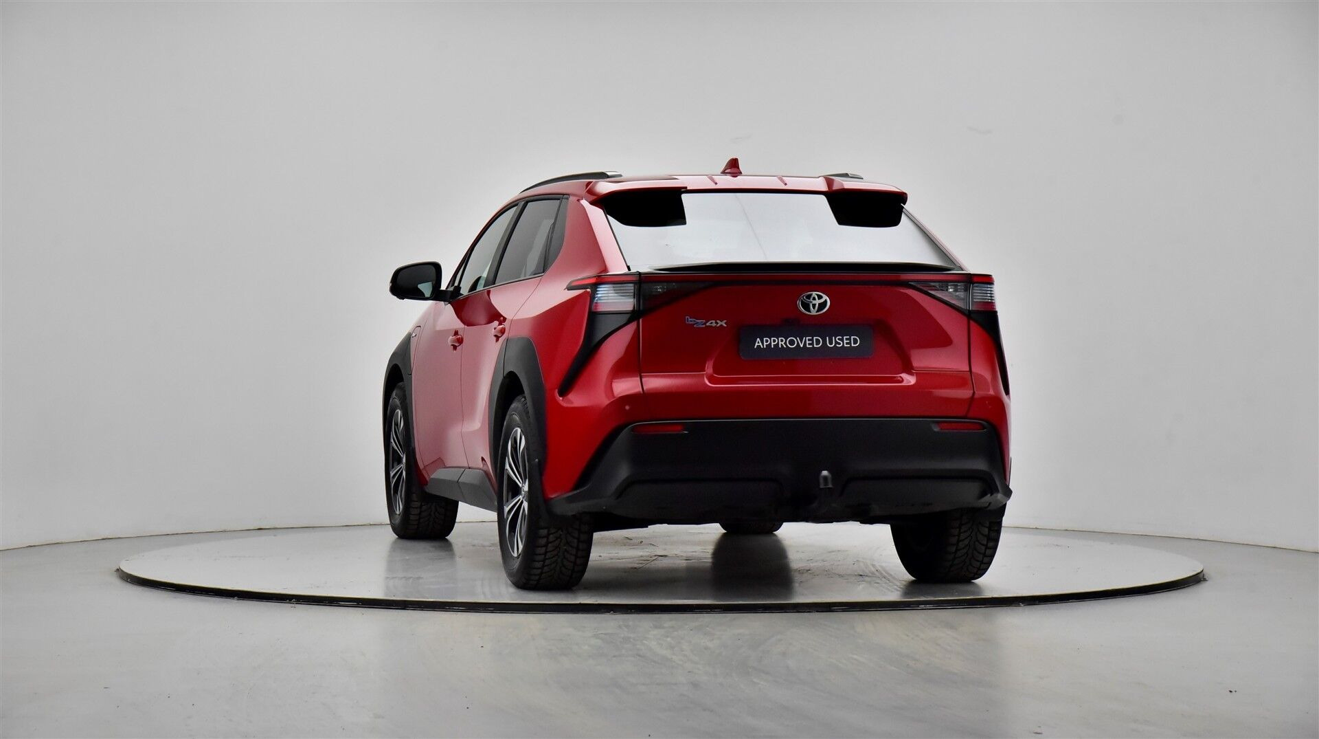 Rød Toyota BZ4X fra 2024