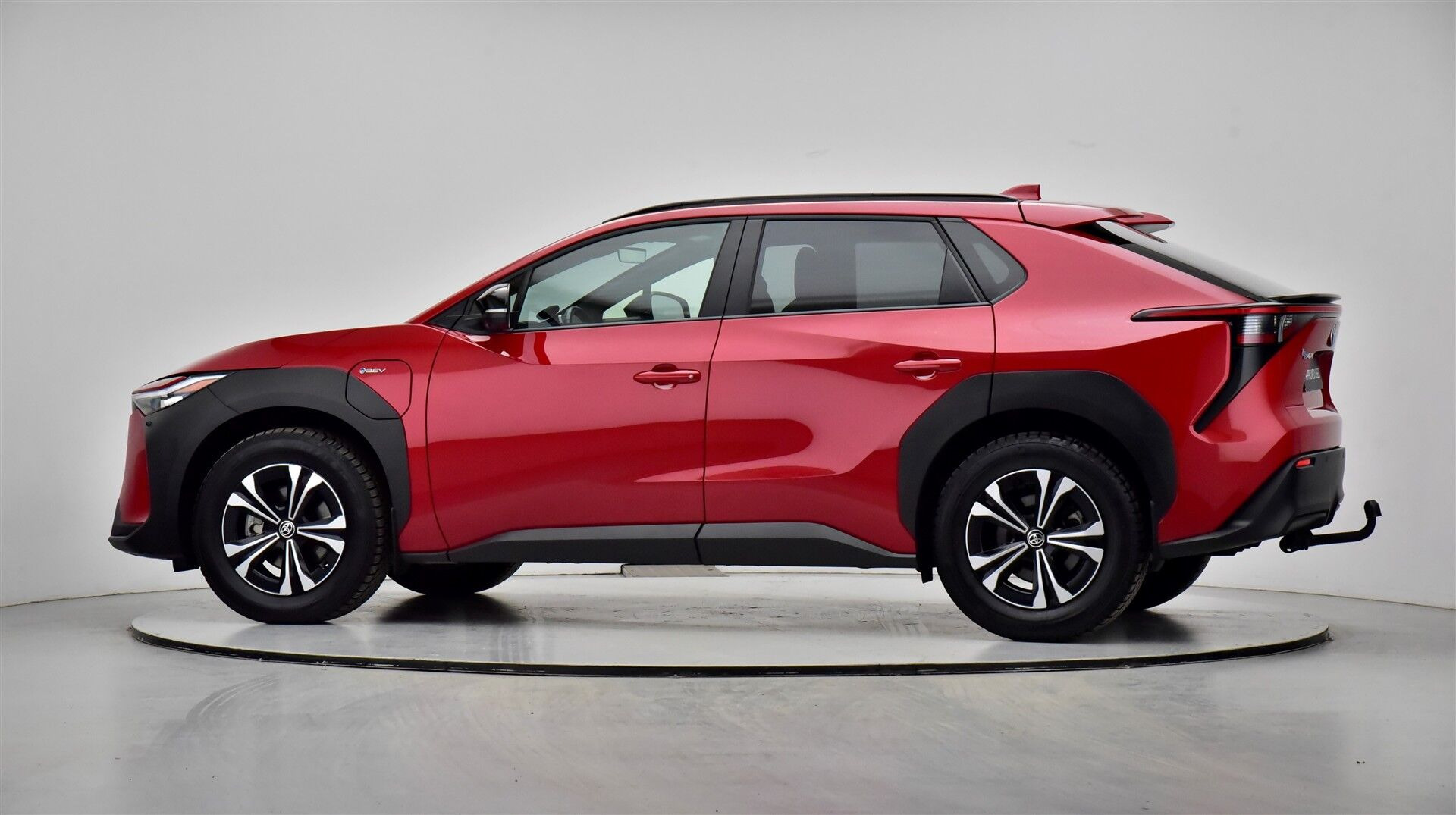 Rød Toyota BZ4X fra 2024