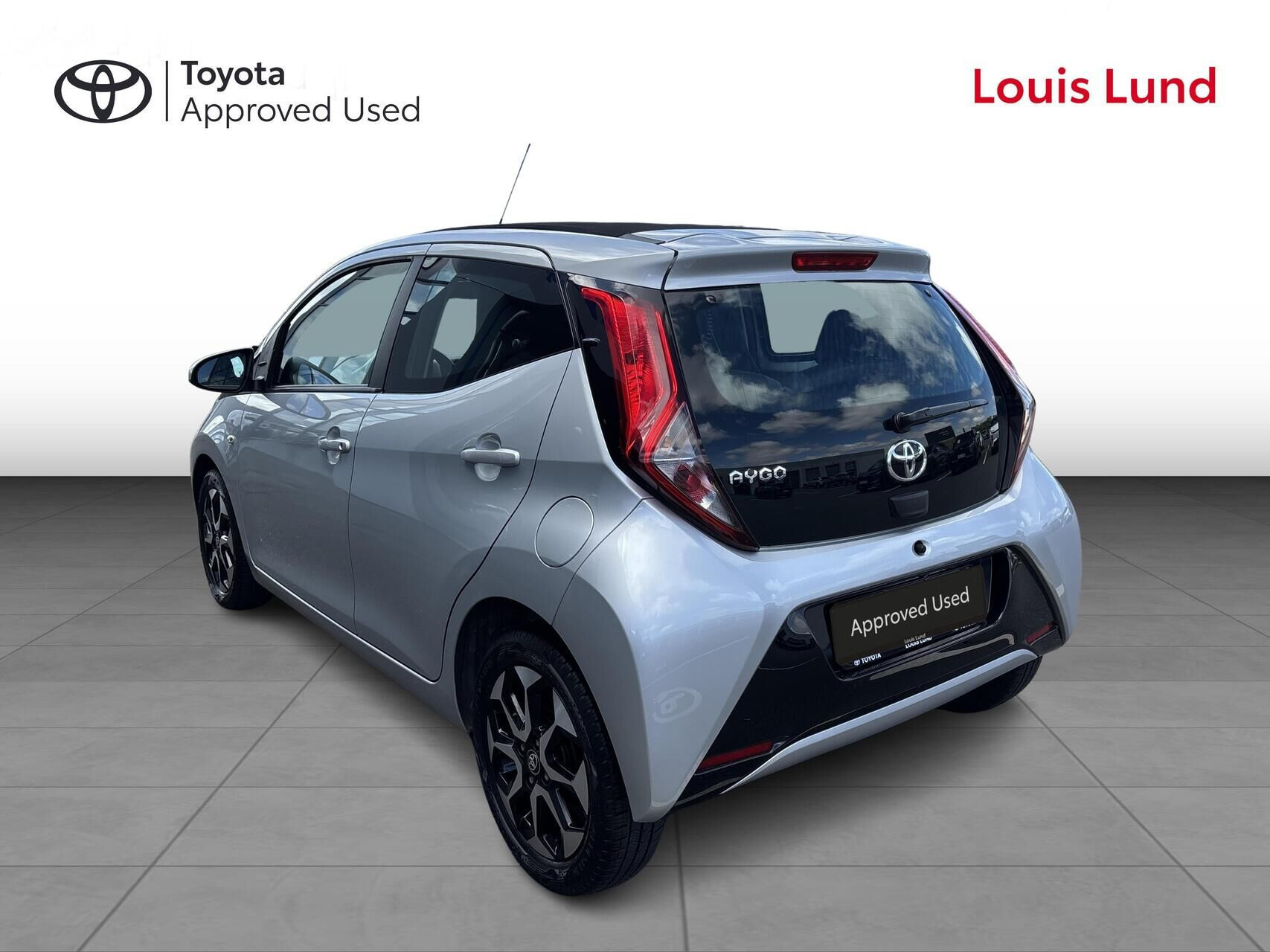 Sølv Toyota Aygo fra 2020