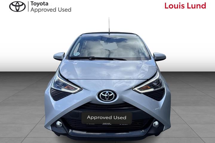 Sølv Toyota Aygo fra 2020