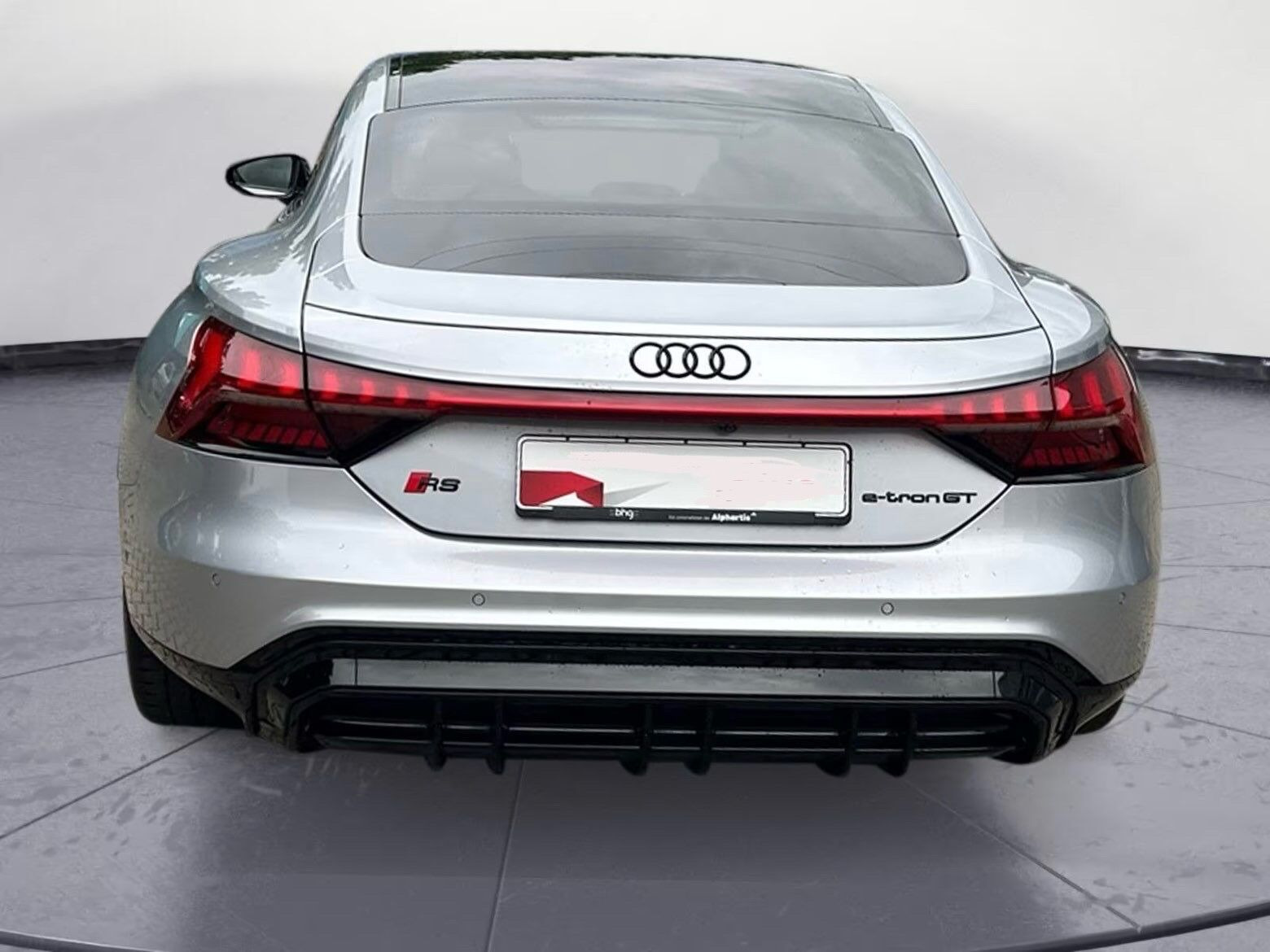 Sølv Audi RS e-tron GT fra 2022