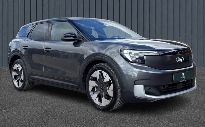 Ford Explorer 77 Premium Extended Range