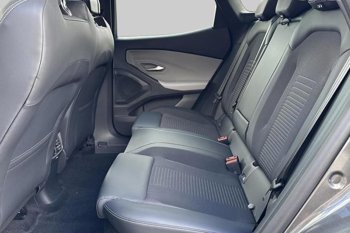 Grå Ford Explorer fra 2025