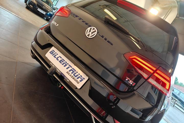 Sort VW Golf VII fra 2017