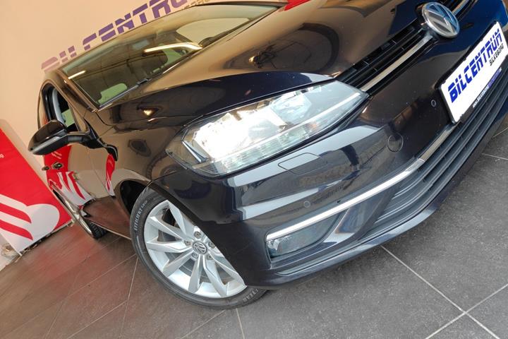 Sort VW Golf VII fra 2017