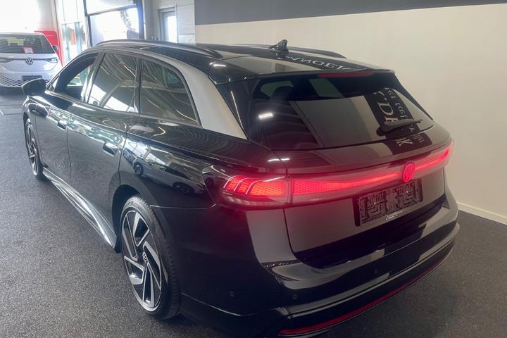 Sort VW ID.7 fra 2025