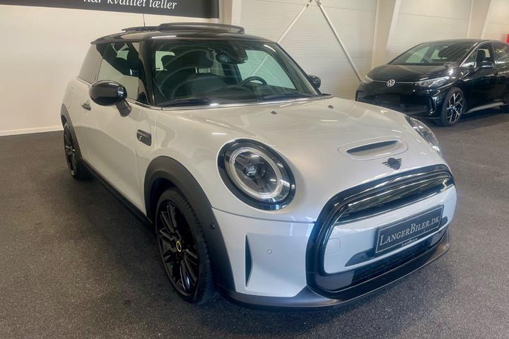 Sølv Mini Cooper SE fra 2022