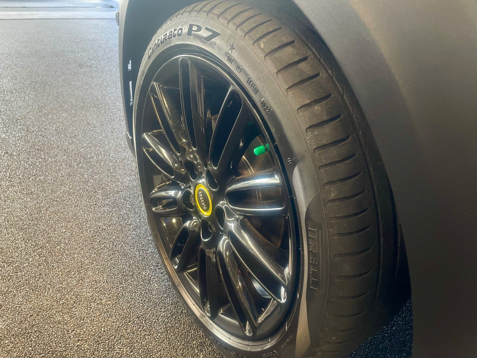 Sølv Mini Cooper SE fra 2022
