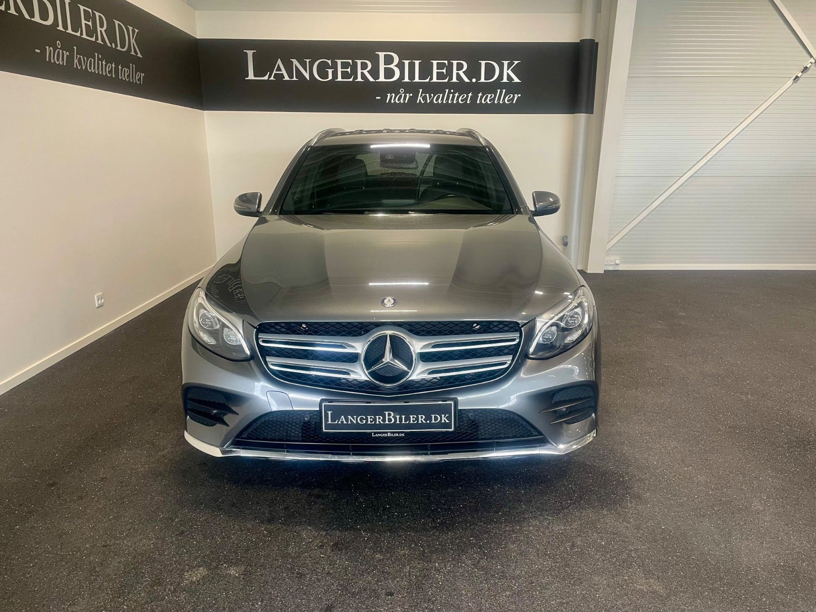 Grå Mercedes GLC220 d fra 2016
