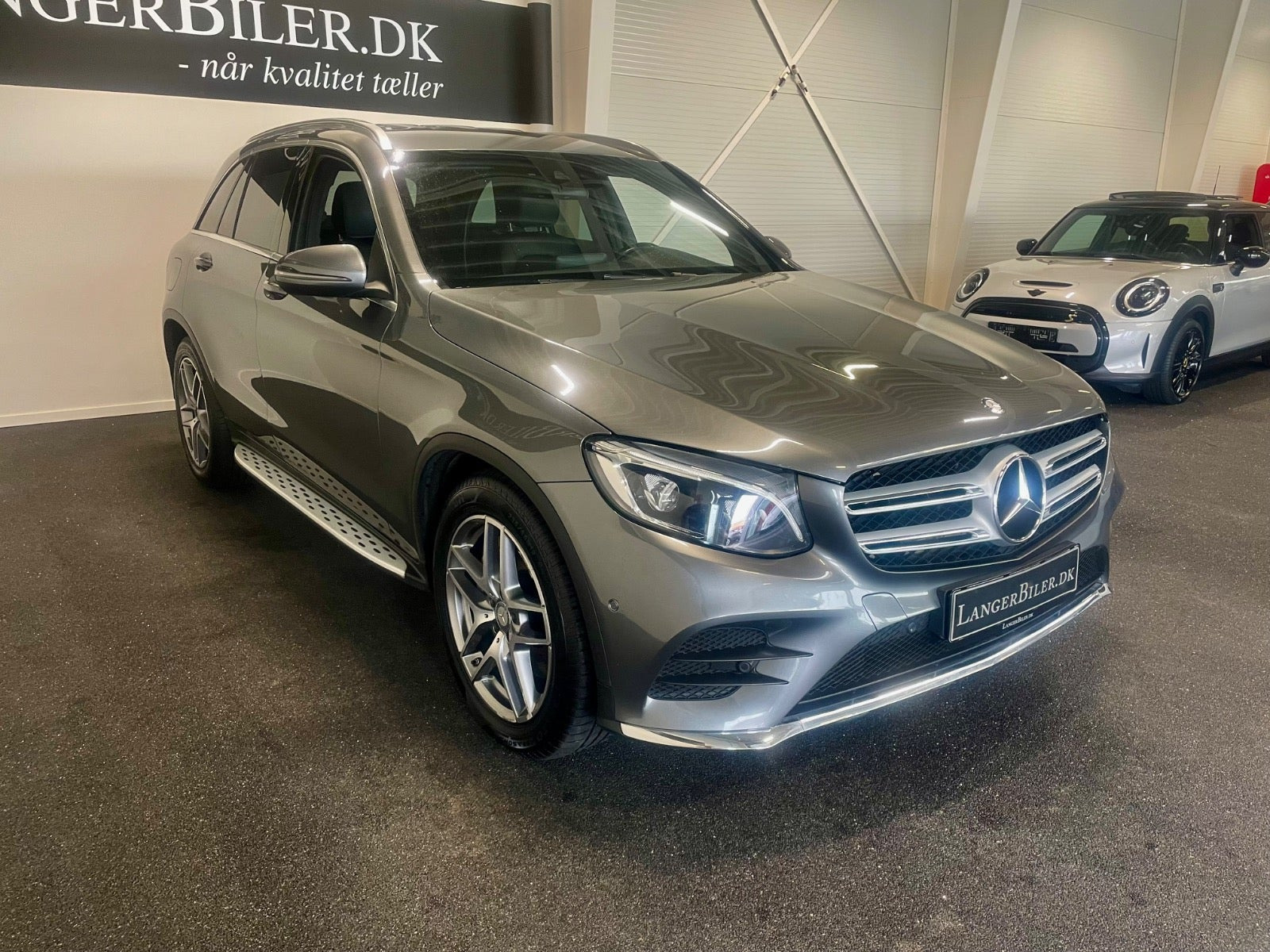 Grå Mercedes GLC220 d fra 2016