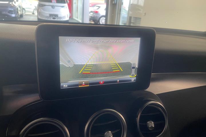 Grå Mercedes GLC220 d fra 2016