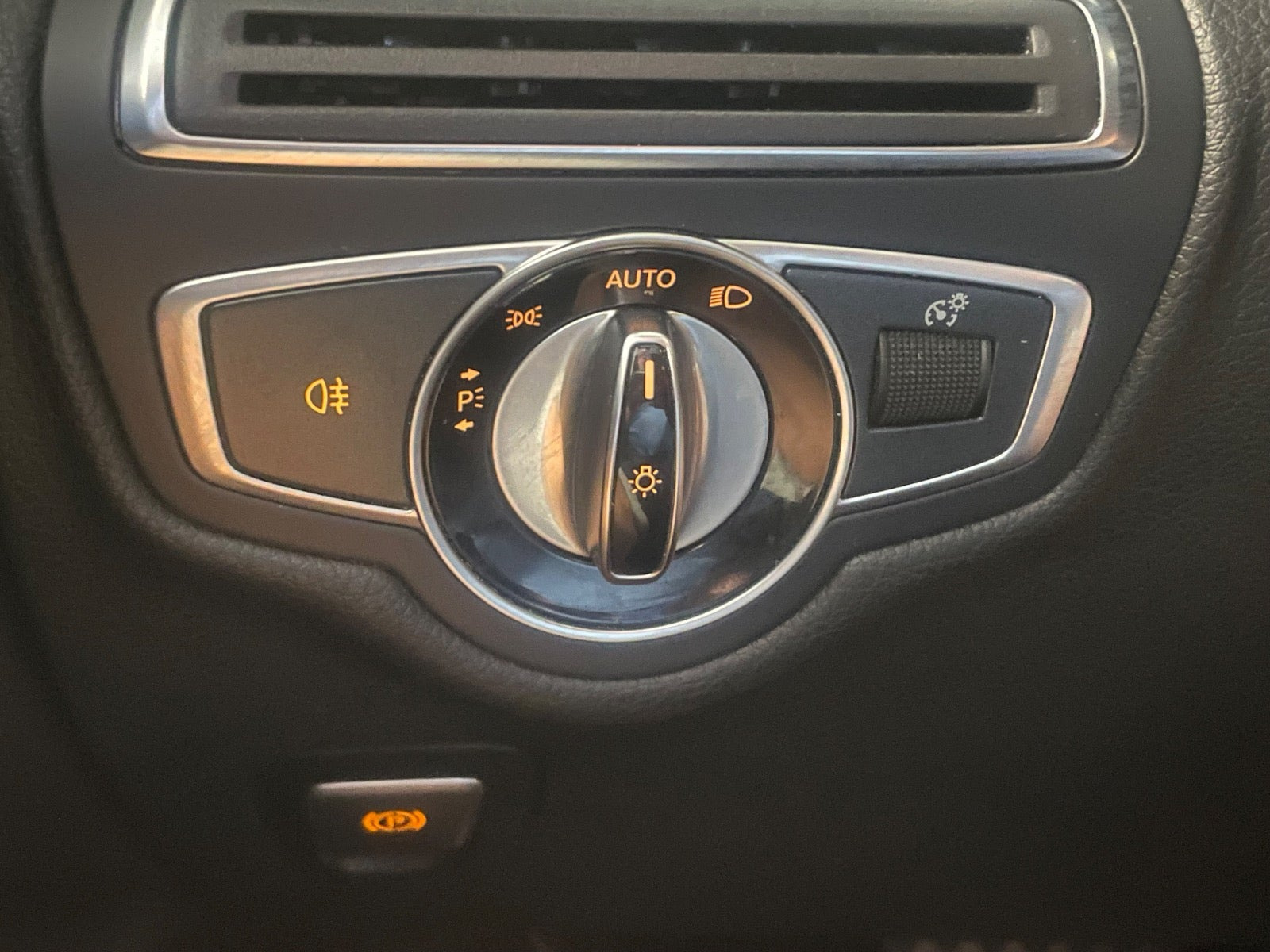 Grå Mercedes GLC220 d fra 2016