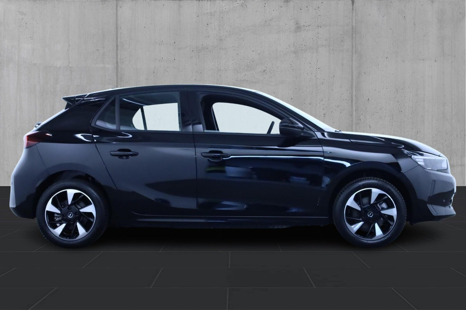 Sort Opel Corsa-e fra 2023