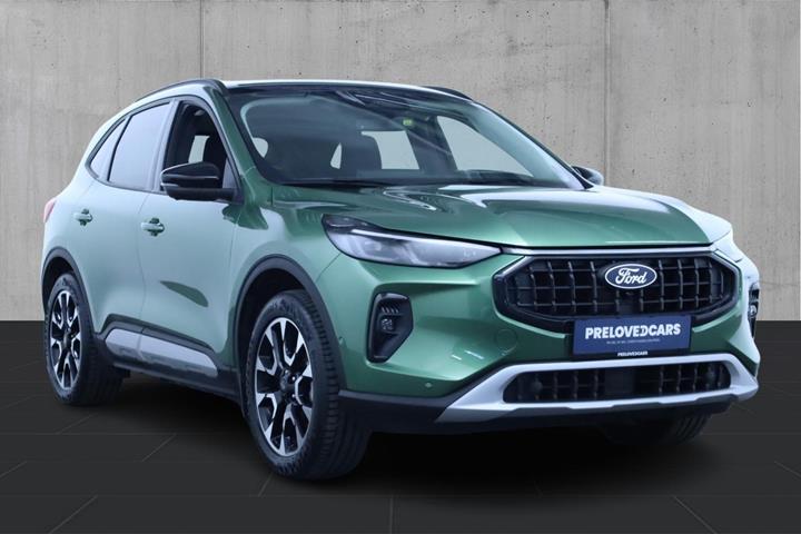 Grøn Ford Kuga fra 2024