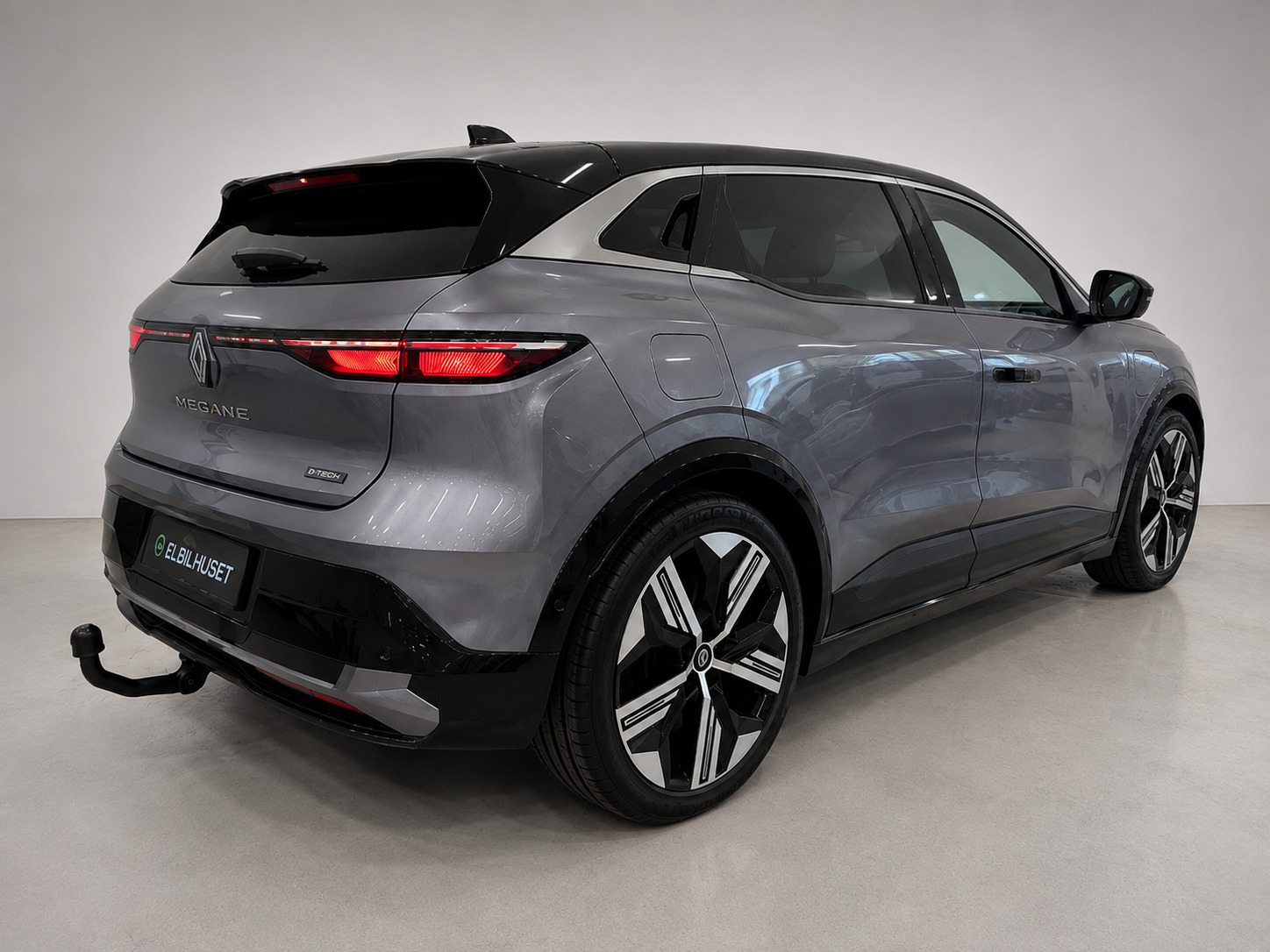 Grå Renault Megane E-Tech fra 2024