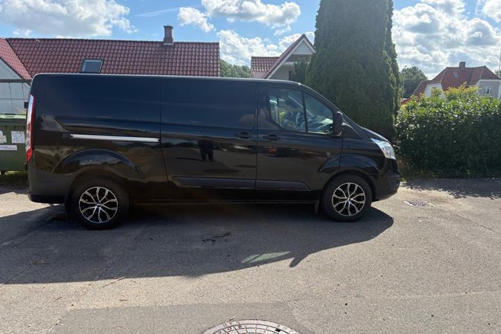 Sort Ford Transit Custom 310 L2 fra 2017