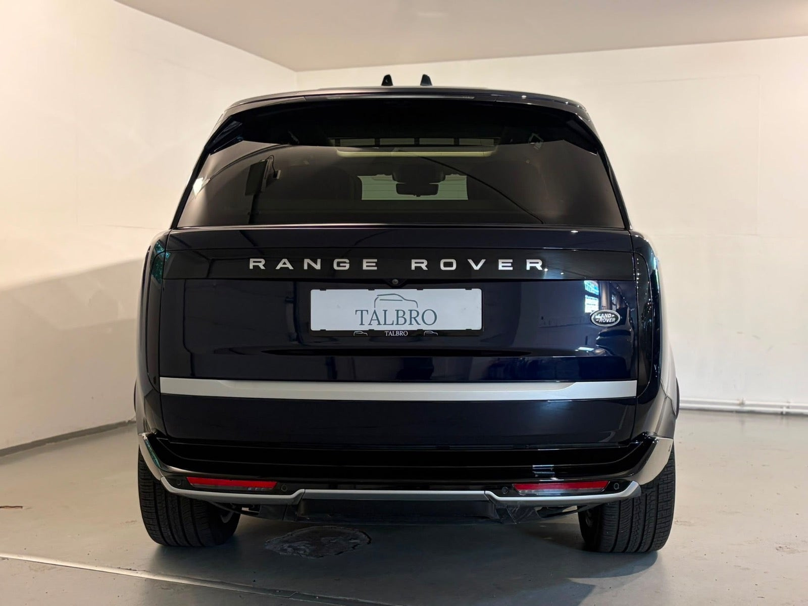 Blå Land Rover Range Rover fra 2023