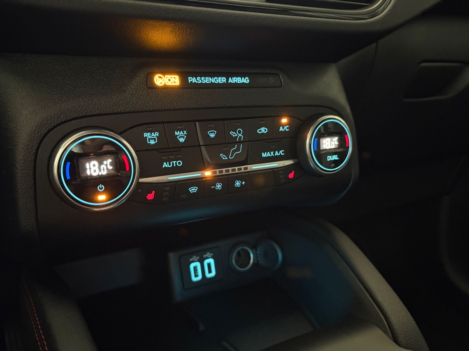 Sort Ford Kuga fra 2021