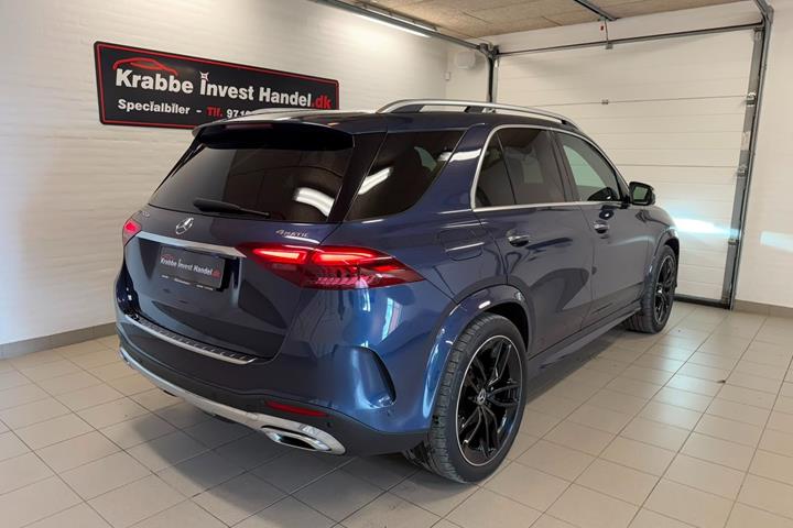 Blå Mercedes GLE350 de fra 2024