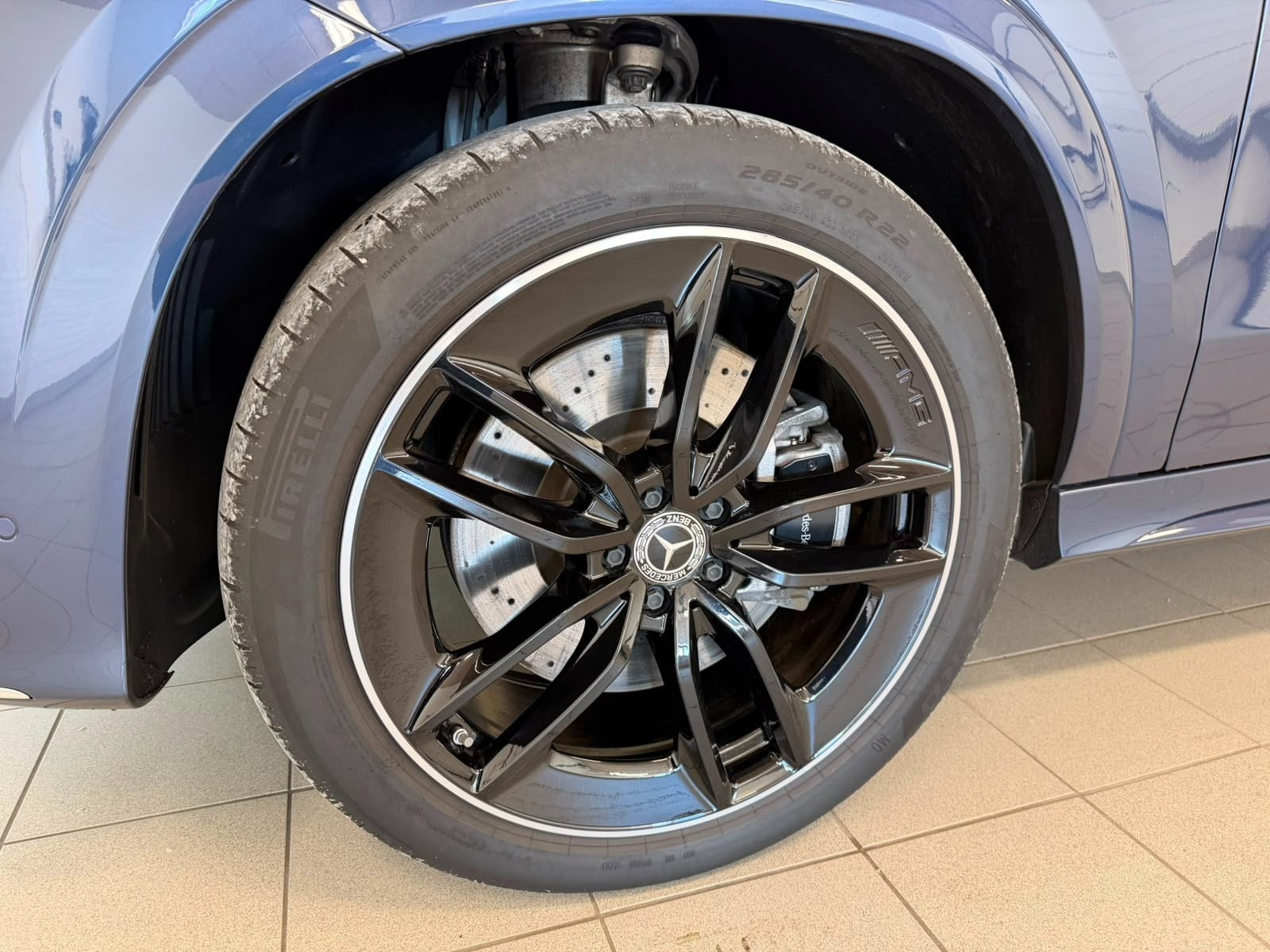 Blå Mercedes GLE350 de fra 2024