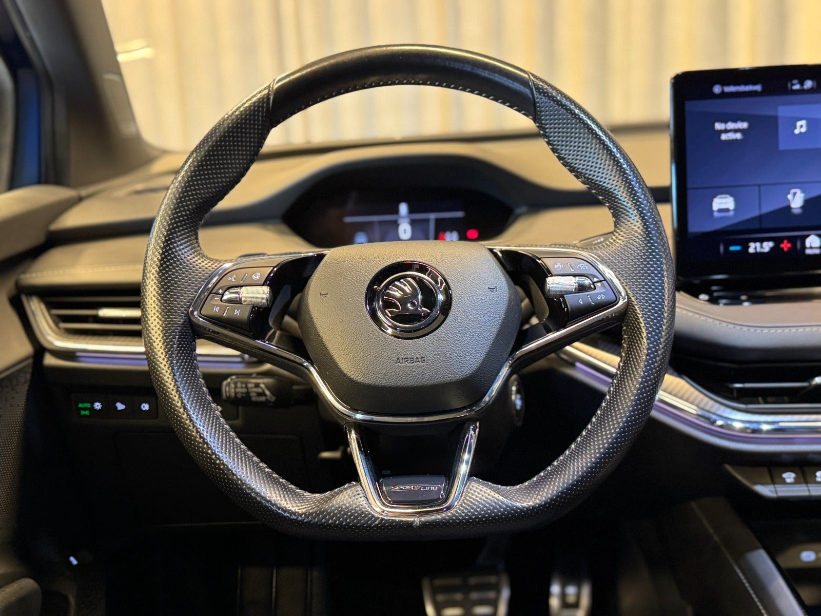 Blå Skoda Enyaq fra 2021