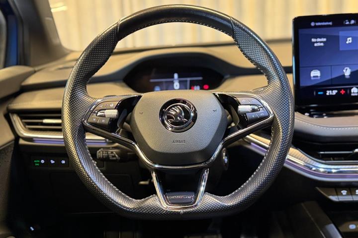 Blå Skoda Enyaq fra 2021