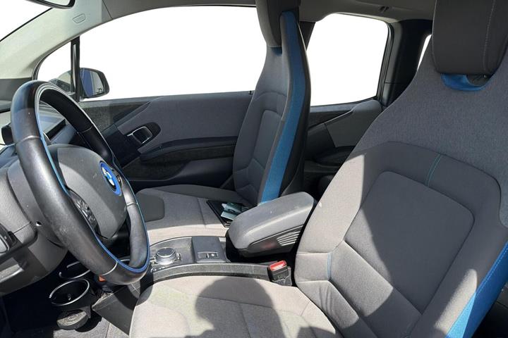 Sort BMW i3 fra 2021