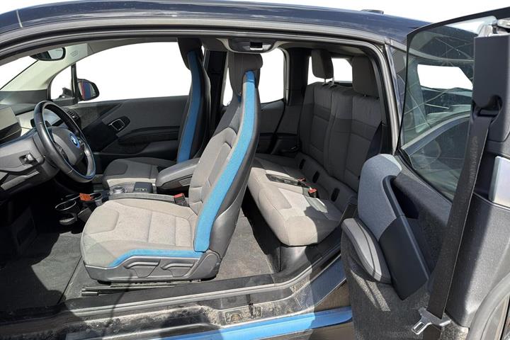 Sort BMW i3 fra 2021