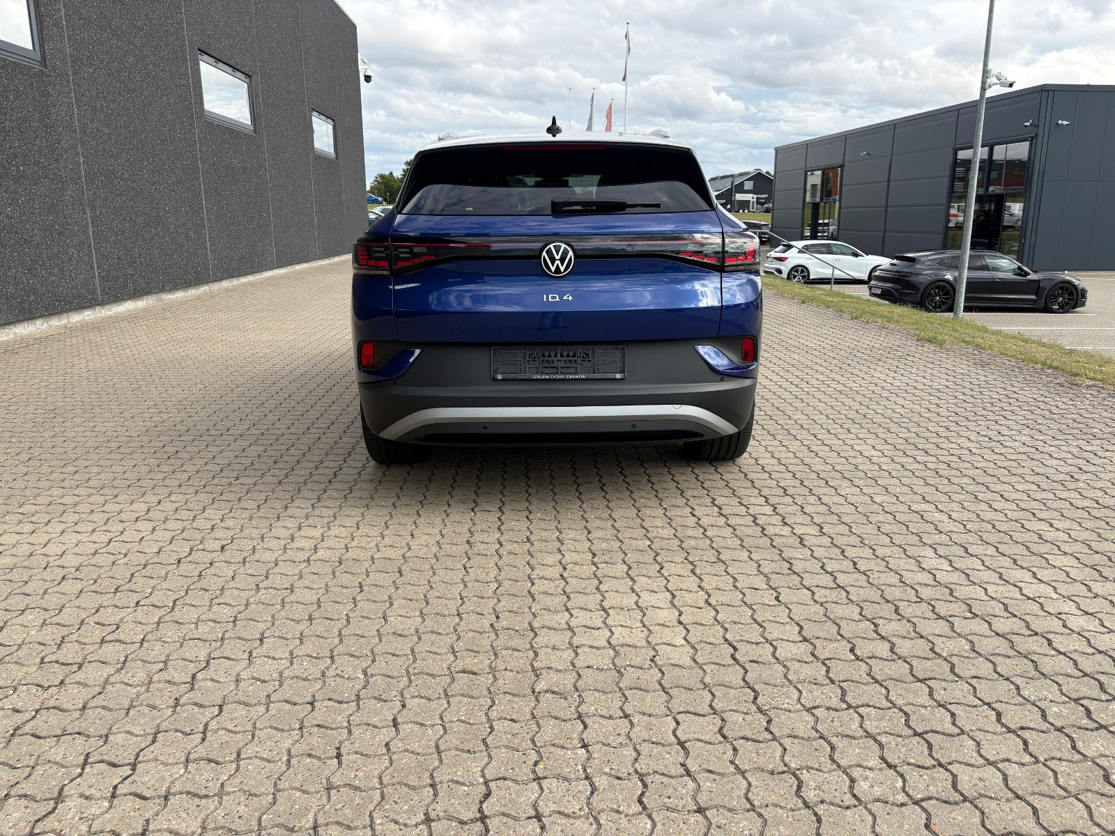 Blå VW ID.4 fra 2023