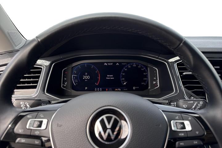 Grå VW T-Roc fra 2021