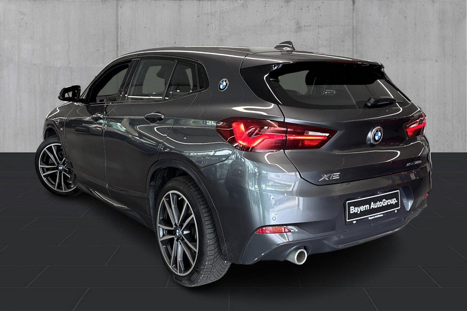 Grå BMW X2 fra 2021