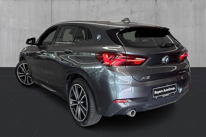 Grå BMW X2 fra 2021