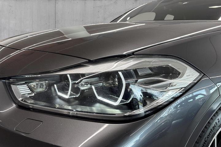 Grå BMW X2 fra 2021