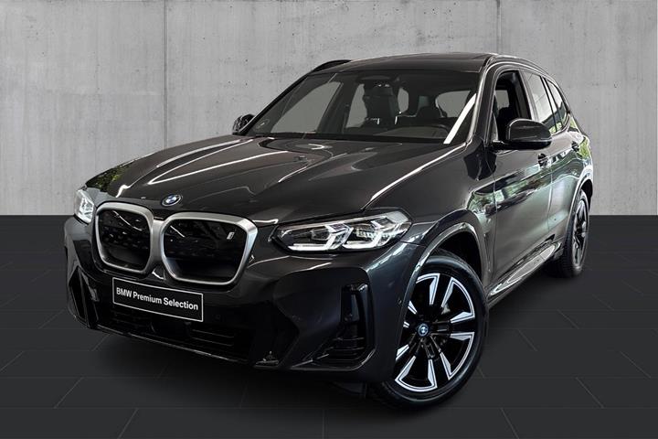 Grå BMW iX3 fra 2022