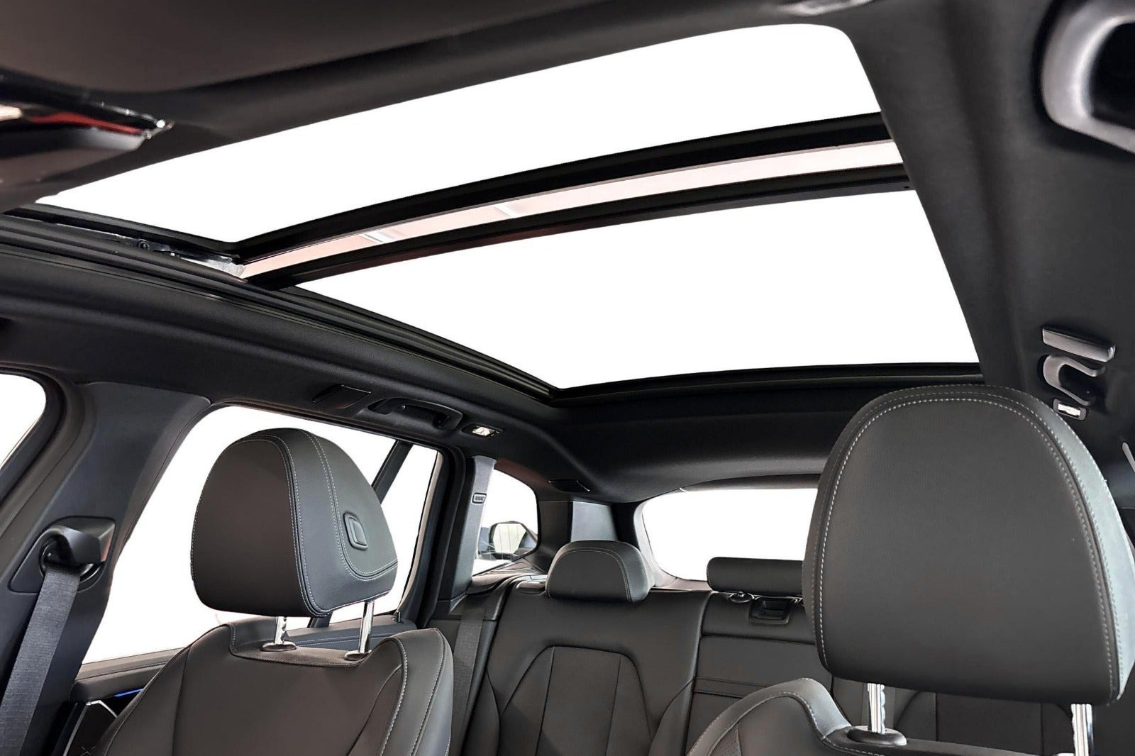 Grå BMW iX3 fra 2022