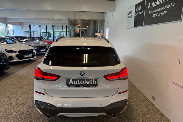 Hvid BMW X1 fra 2020