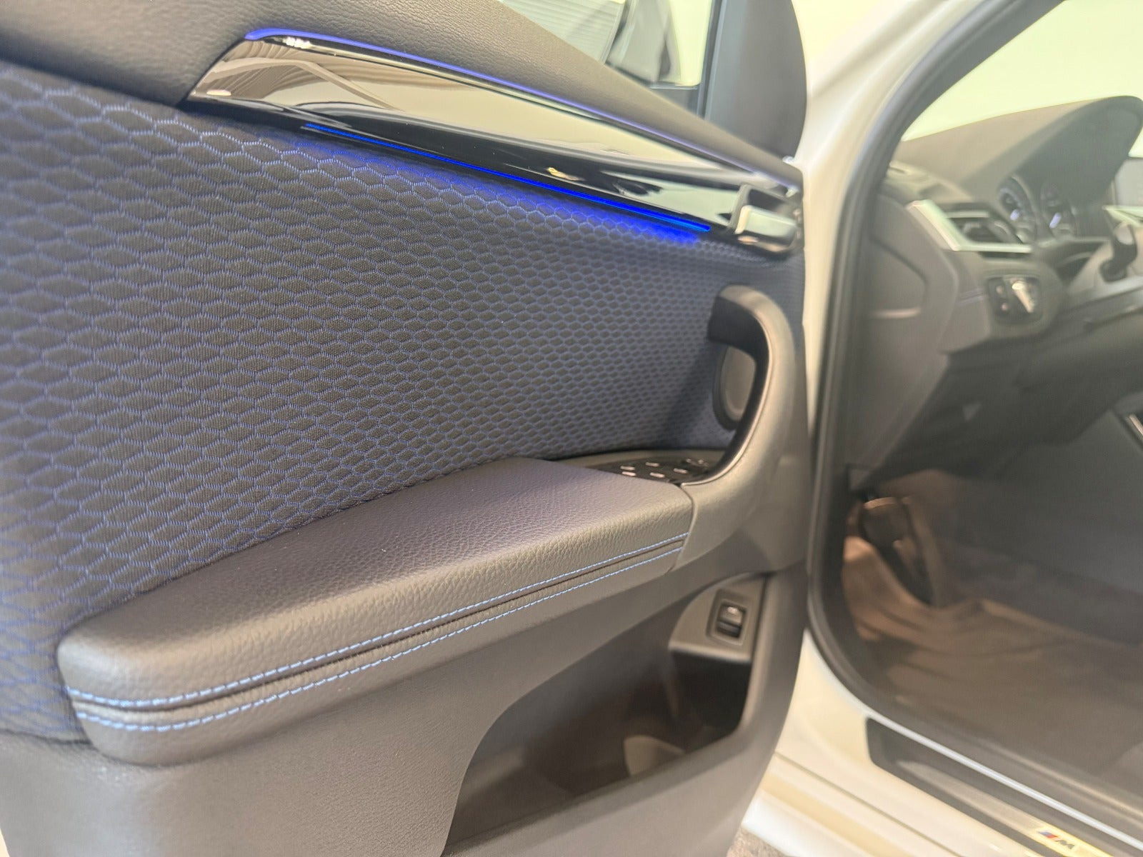 Hvid BMW X1 fra 2020