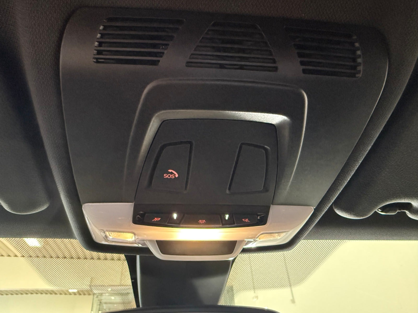 Hvid BMW X1 fra 2020