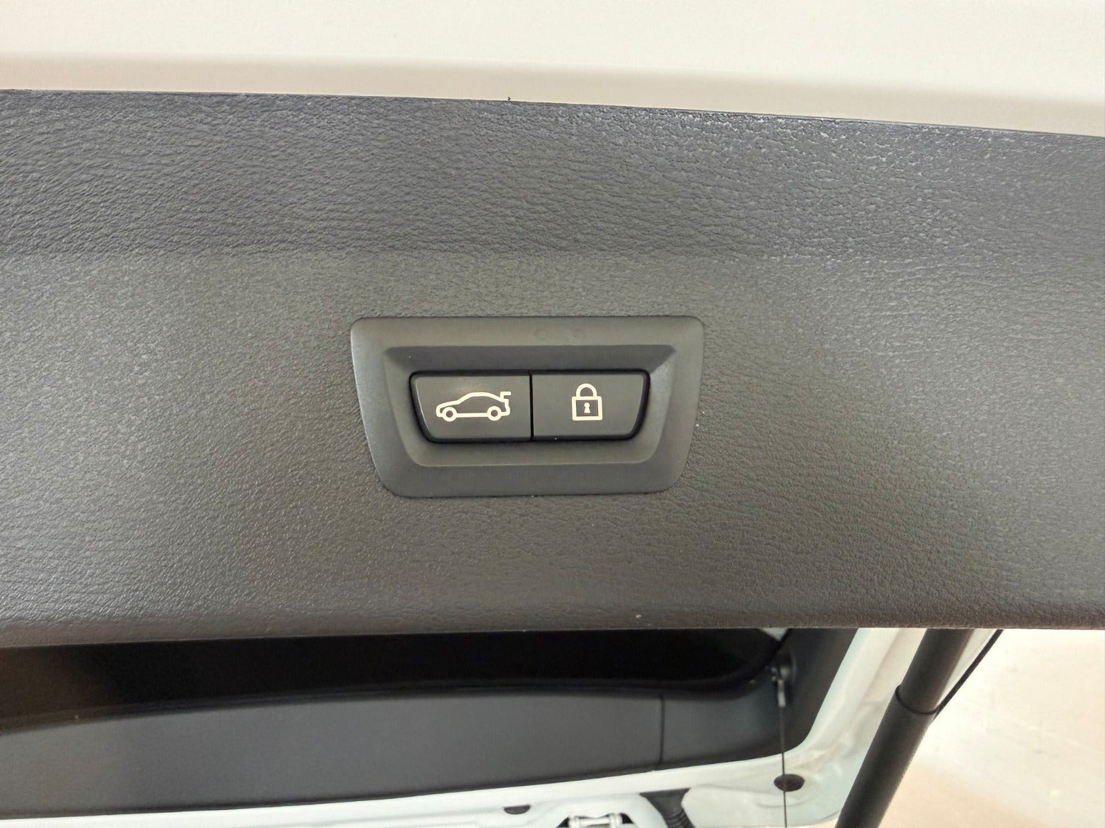 Hvid BMW X1 fra 2020