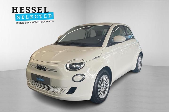 Hvid Fiat 500e fra 2023