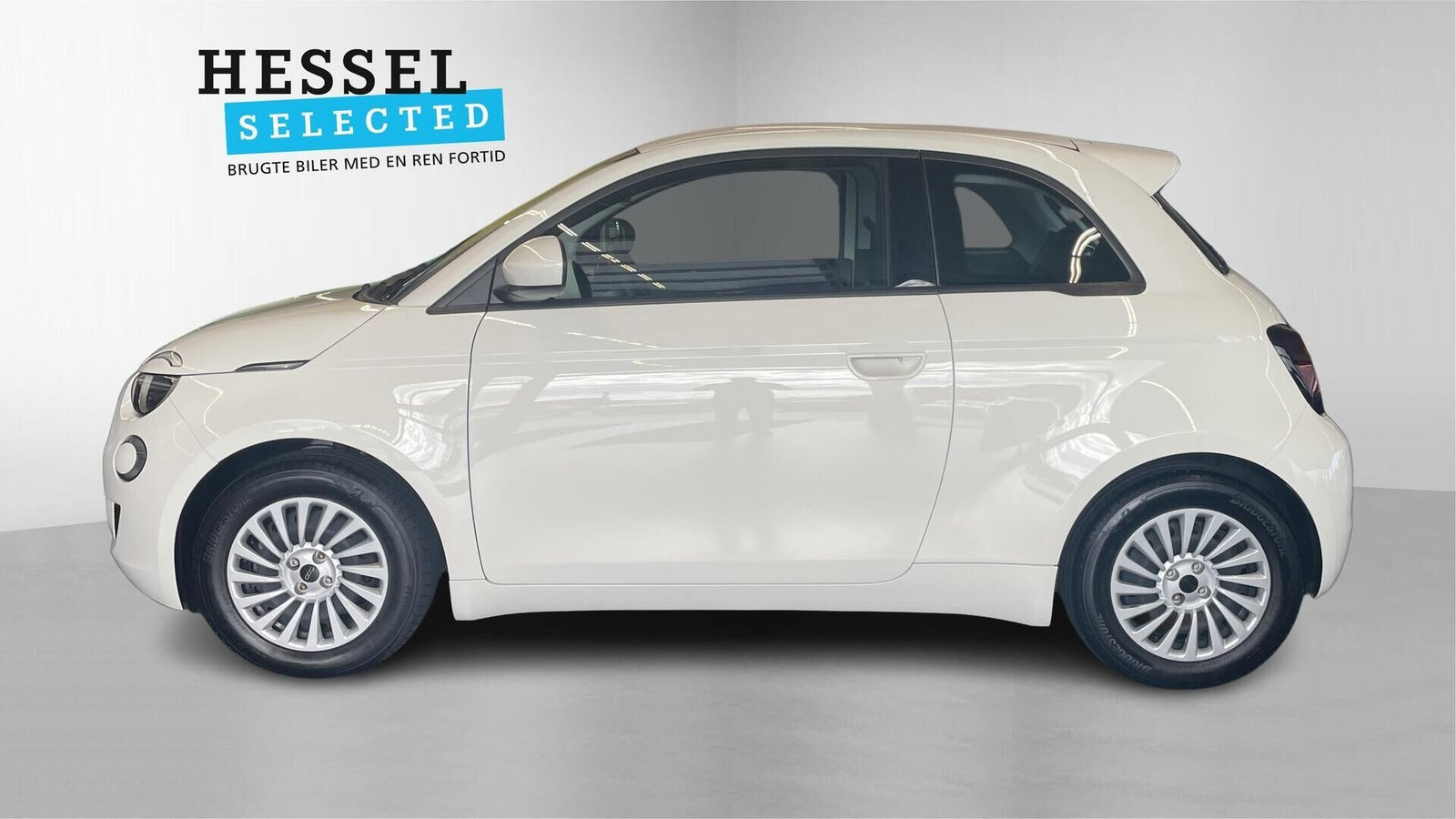 Hvid Fiat 500e fra 2023
