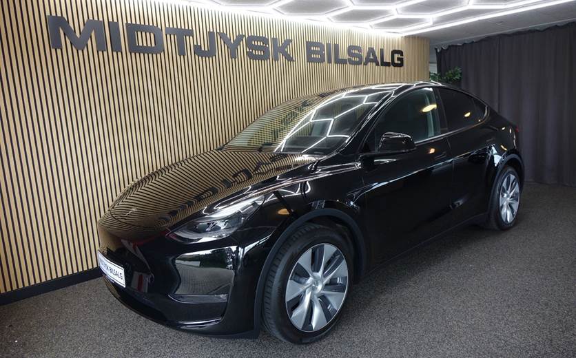 Tesla Model Y Long Range AWD