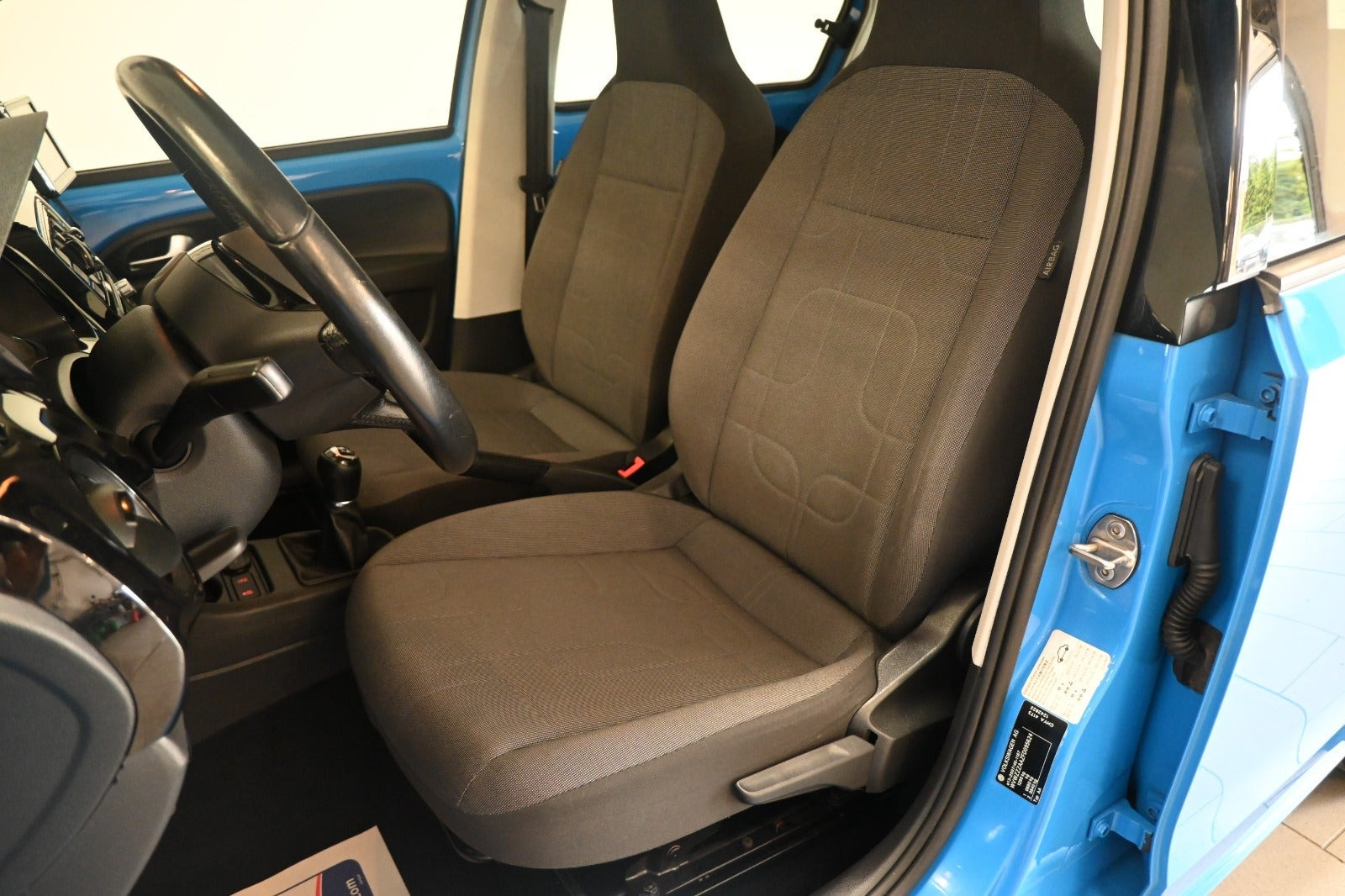 Blå VW UP! fra 2015