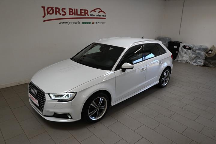 Hvid Audi A3 fra 2020