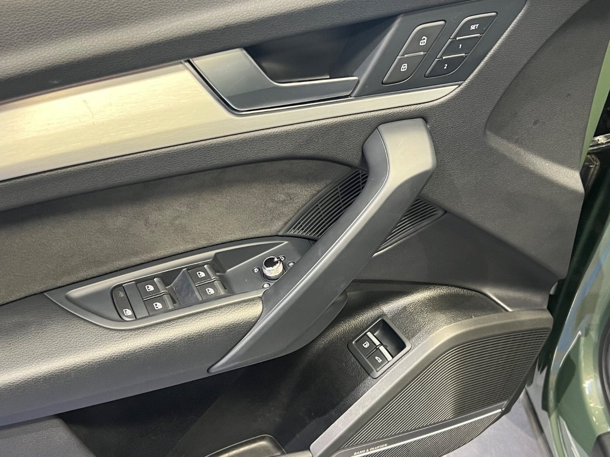 Grøn Audi Q5 fra 2024