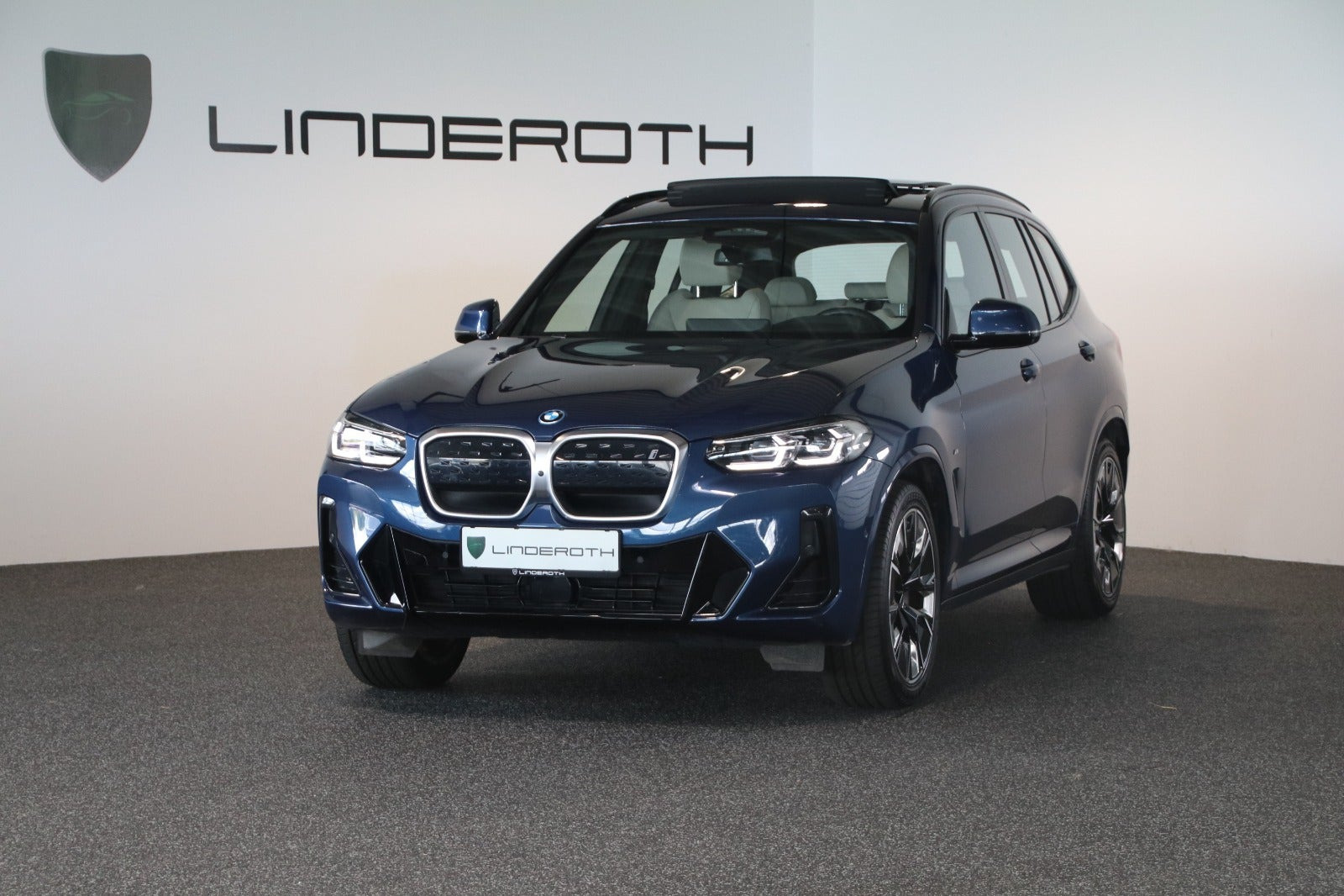 BMW iX3 Charged Plus M-Sport