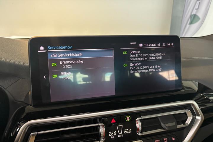 Blå BMW iX3 fra 2023