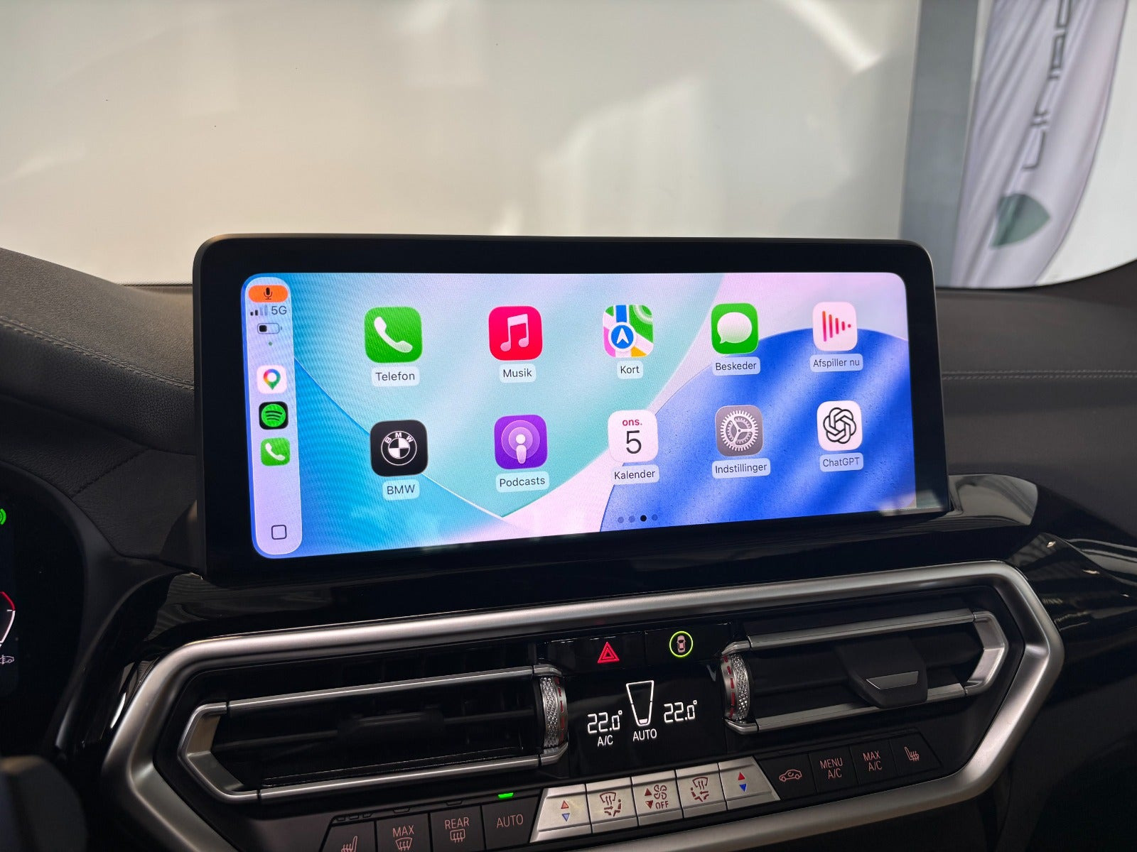 Blå BMW iX3 fra 2023